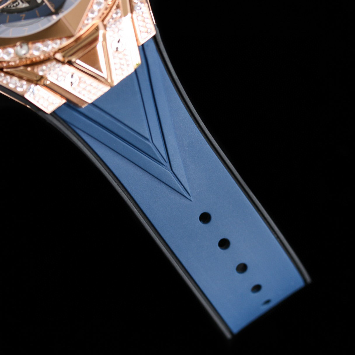 Hublot Big Bang Unico Sang Bleu II King Gold Blue Pavé