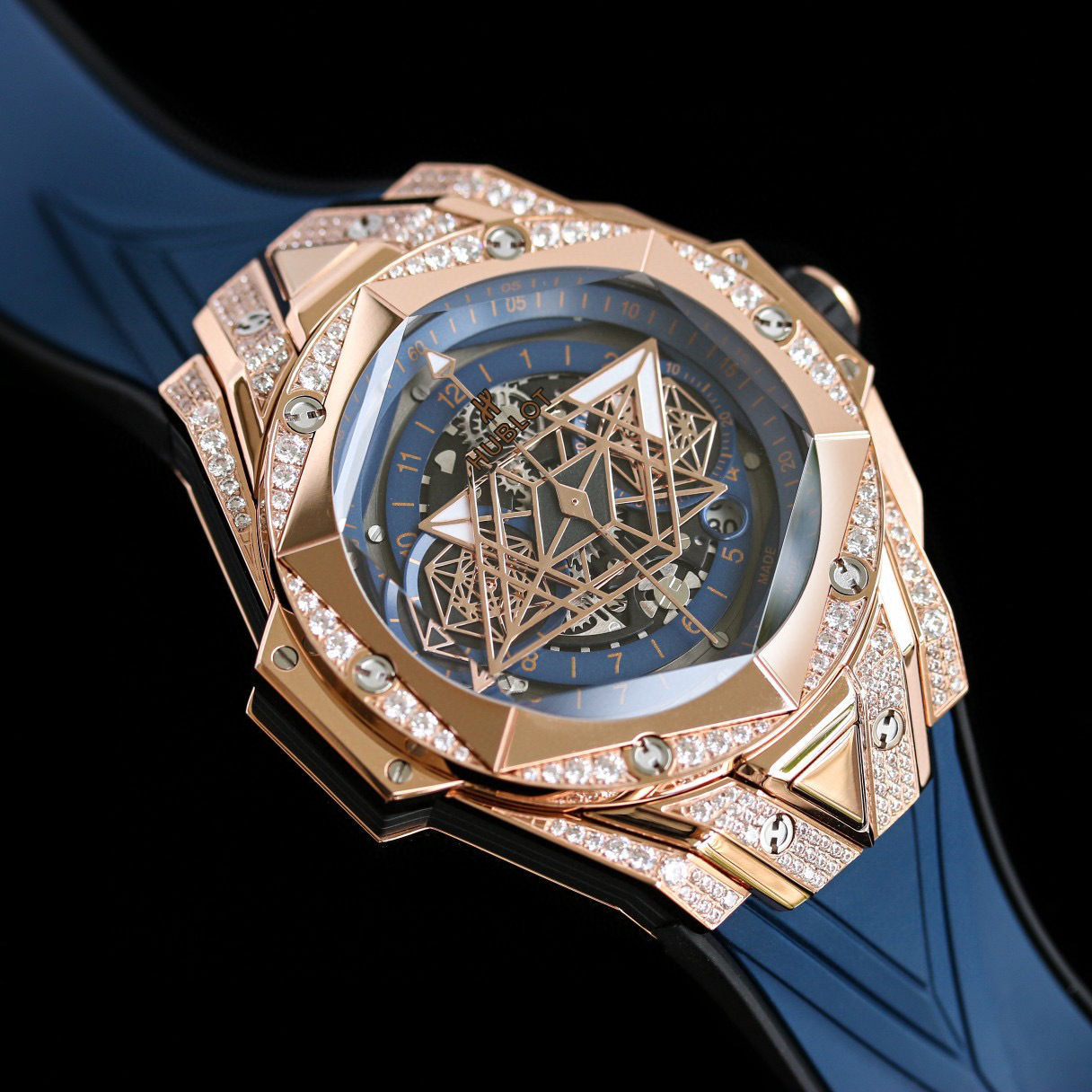 Hublot Big Bang Unico Sang Bleu II King Gold Blue Pavé