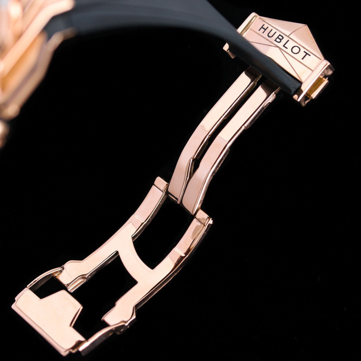 Hublot Big Bang Sang Bleu II King Gold Black Dial Best