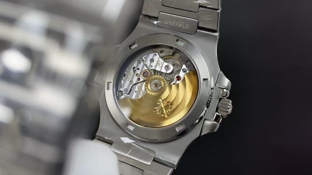 Patek Philippe Nautilus Automatic White Gold 5811/1g-001