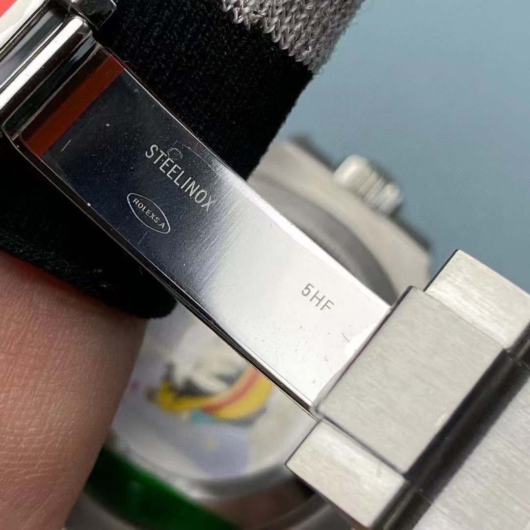 Top-notch watch 00676 Rolex Submariner 40mm 116610 Green Ceramic Bezel Insert For 116610LV Hulk Mint