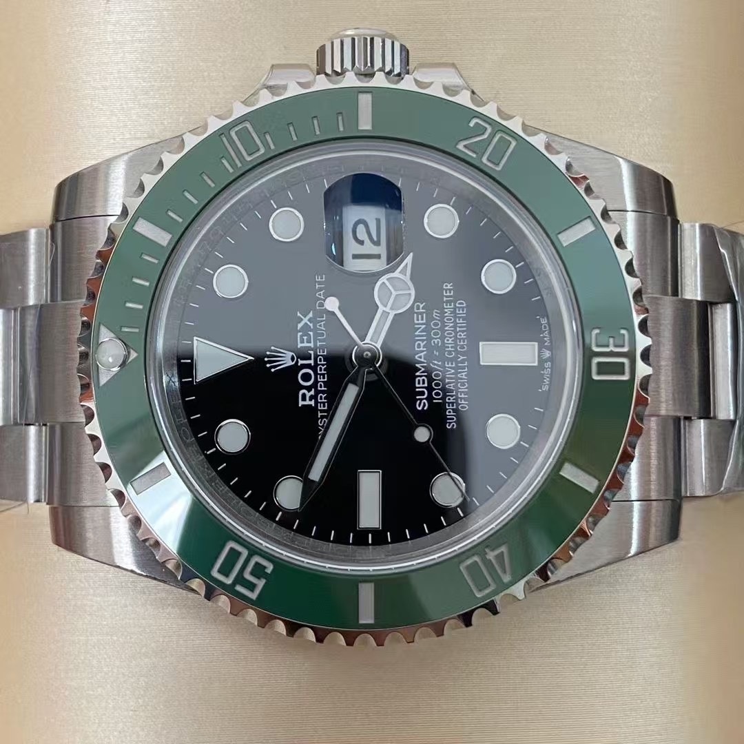 Top-notch watch 00709 Rolex Submariner Date "Hulk" Stainless Steel 40mm Green Dial 116610LV - PRE-OWNED