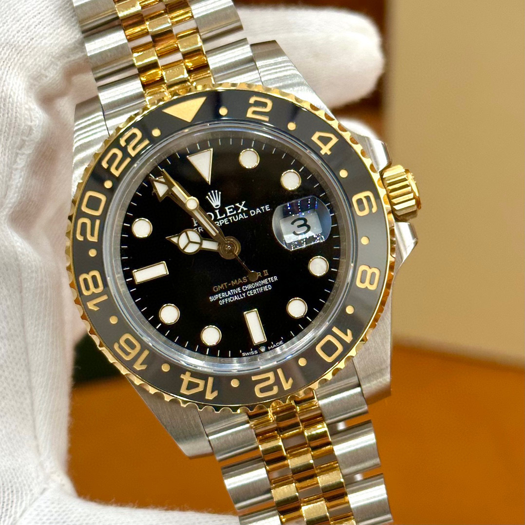 Rolex 126713GRNR GMT-Master II Black Dial Two-Tone 40mm .