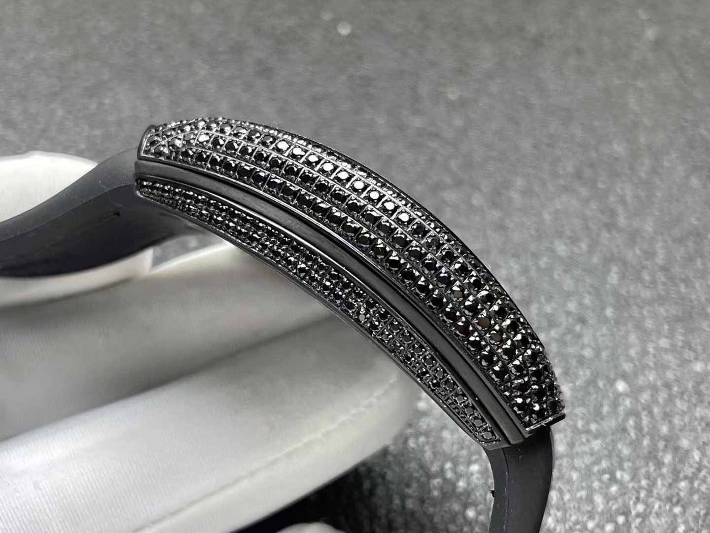 Franck Muller Vanguard Loes Van Delft V43 SC LVD Skull Limited Edition Watch rough black border