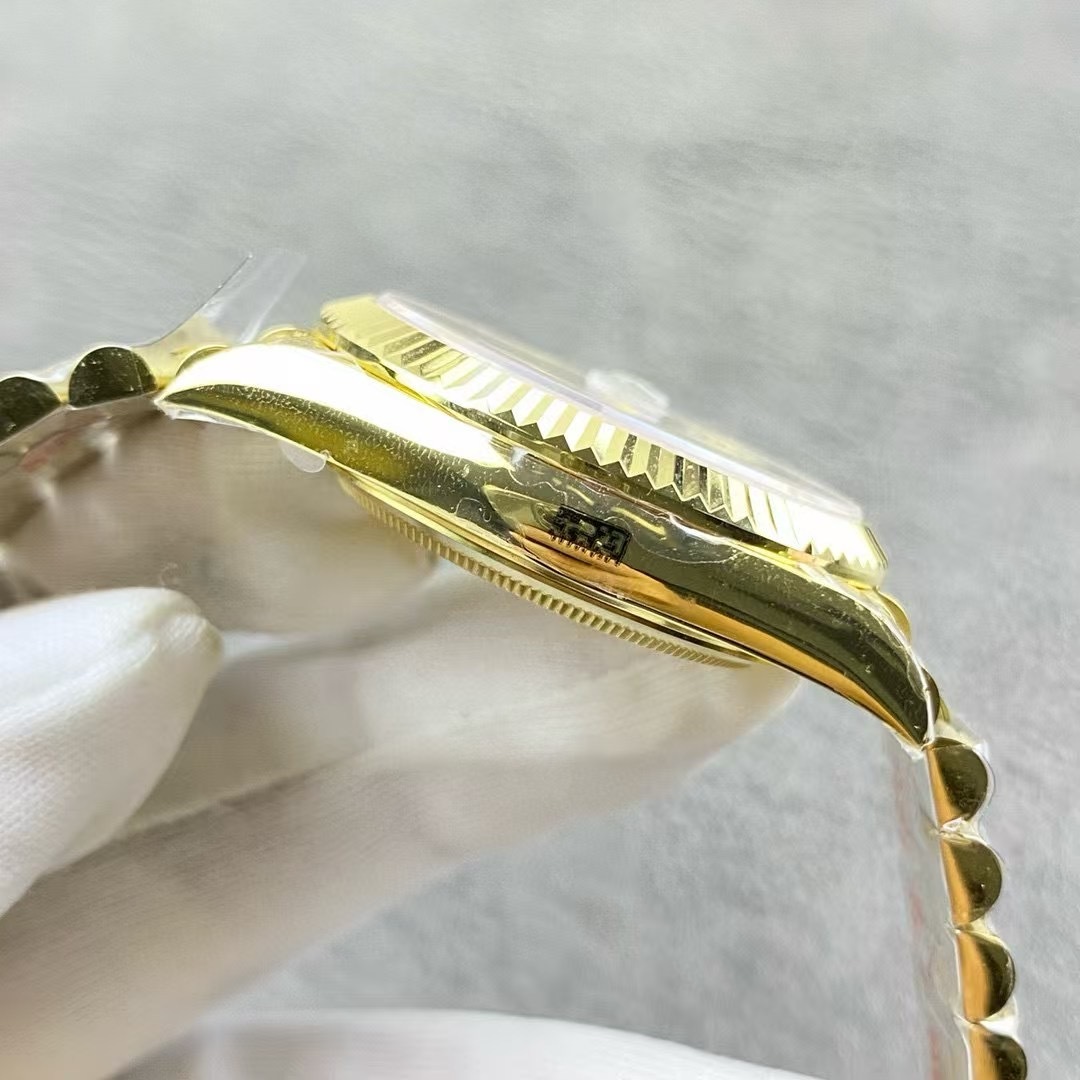 Top watch 00859 Rolex Day-Date 40 President 18k Yellow Gold Black Motif Dial Watch B/P 22823