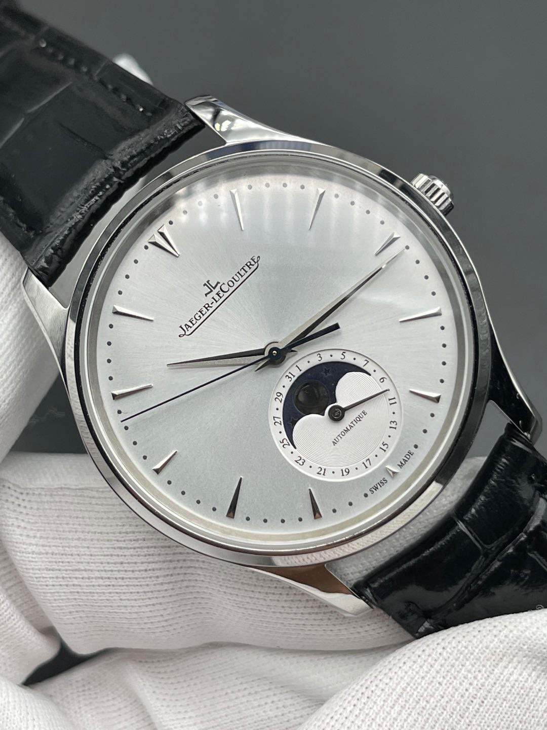 JLC JAEGER LECOULTRE Master Ultra Thin Moon 39 Q1368420 Silver Dial - Pre Owned