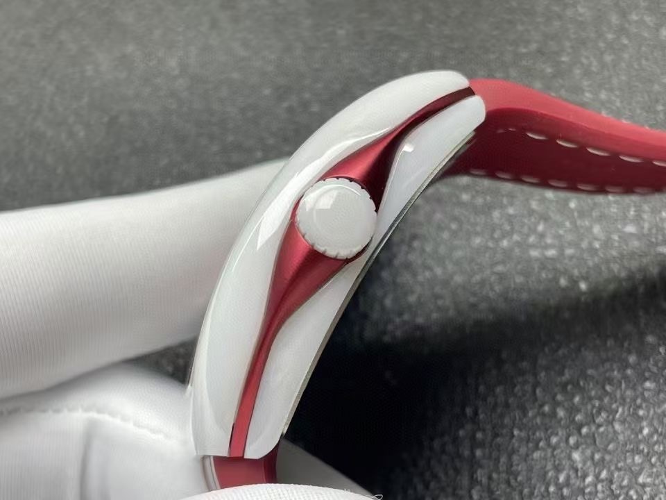 Franck Muller Vanguard Yachting Red Dial Watch, 42.5mm x 52.7mm