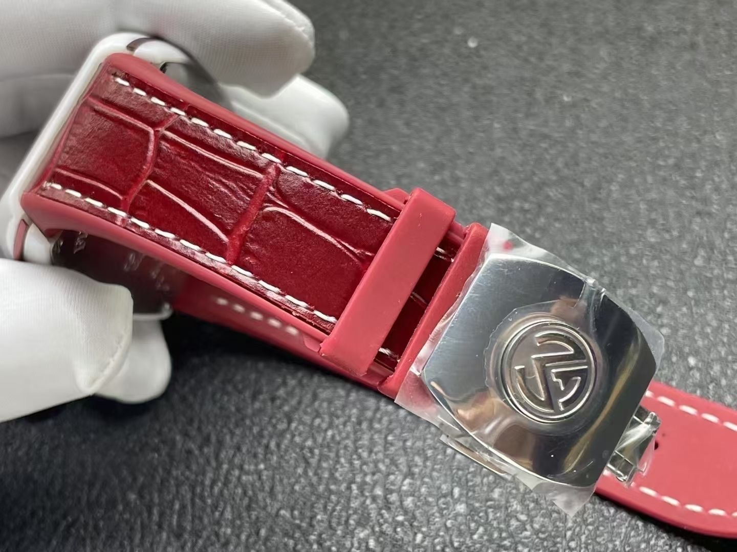 Franck Muller Vanguard Yachting Red Dial Watch, 42.5mm x 52.7mm