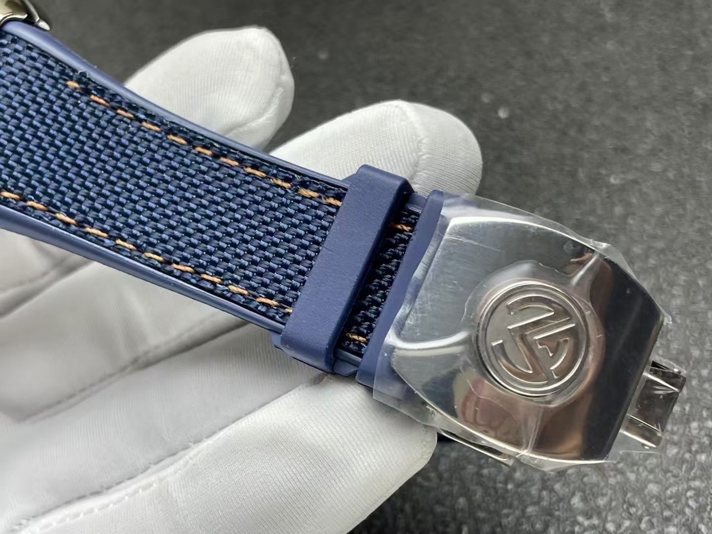 Top watch 01529 Vanguard Yachting V43SCYACHTACORBL 42.50 MM, Stainless Steel, Automatic