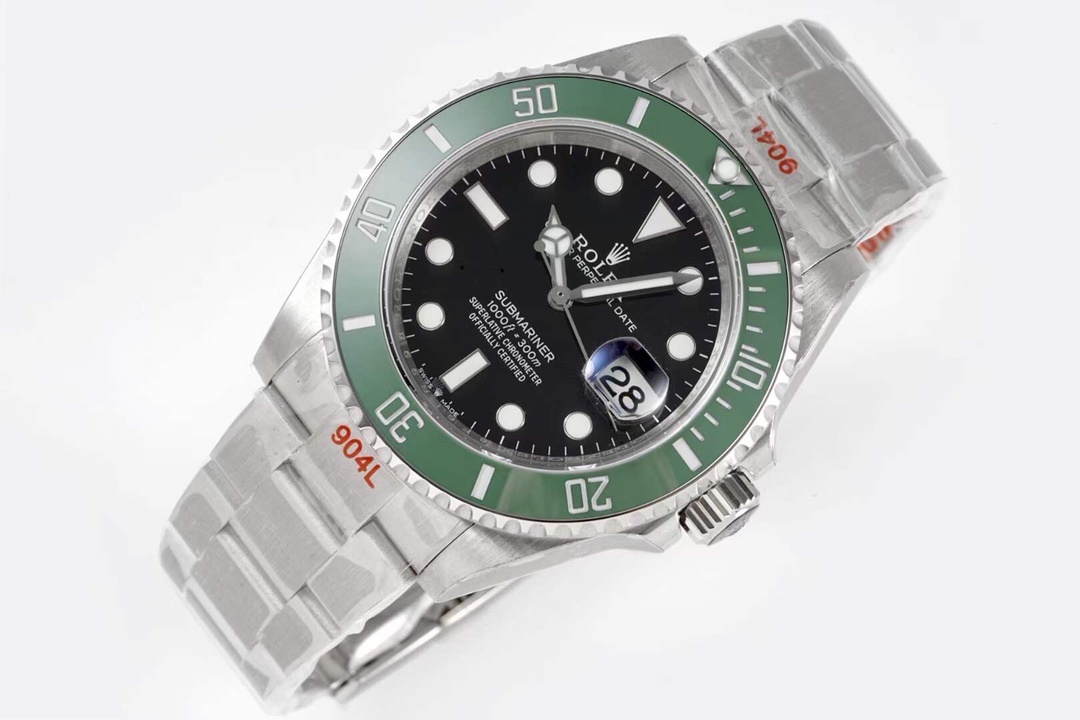 Watch00099 Rolex Submariner Date watch: Oystersteel - m126610lv-0002