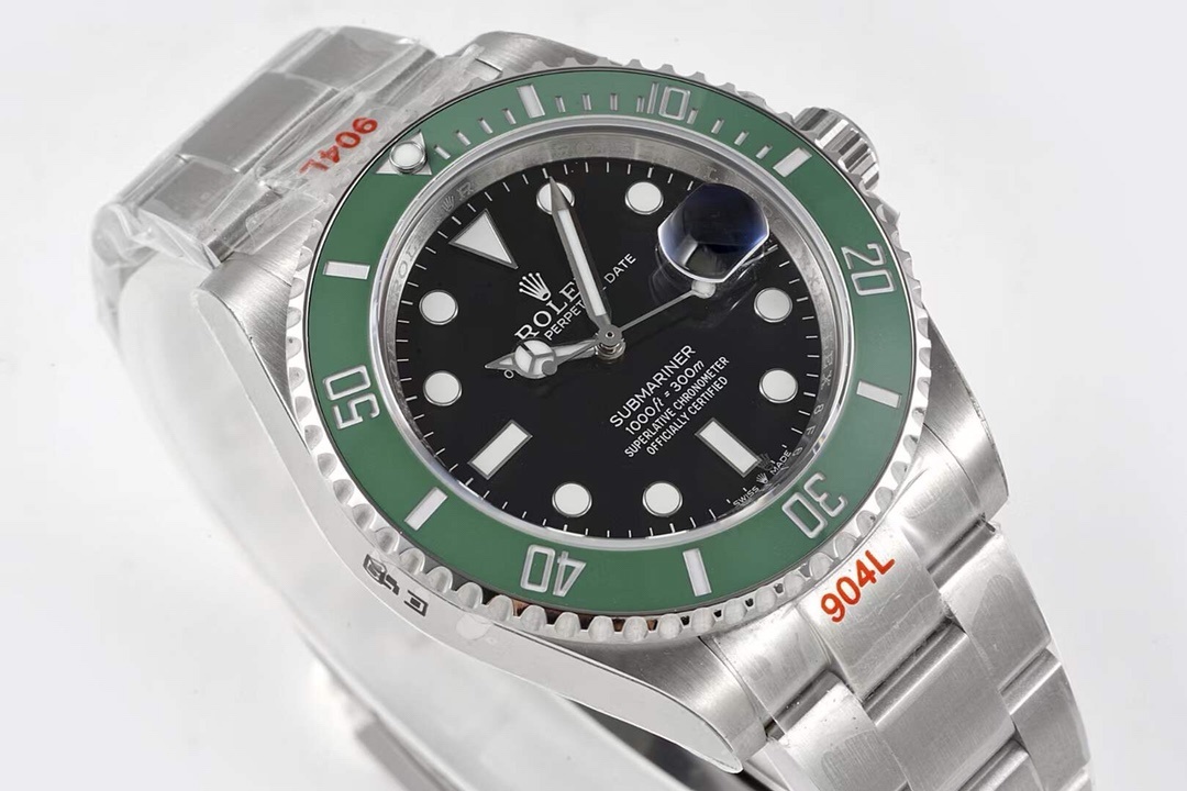 Watch00099 Rolex Submariner Date watch: Oystersteel - m126610lv-0002