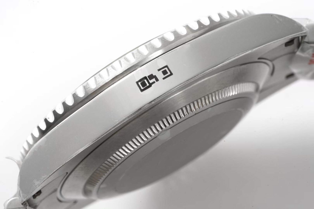 Watch00099 Rolex Submariner Date watch: Oystersteel - m126610lv-0002