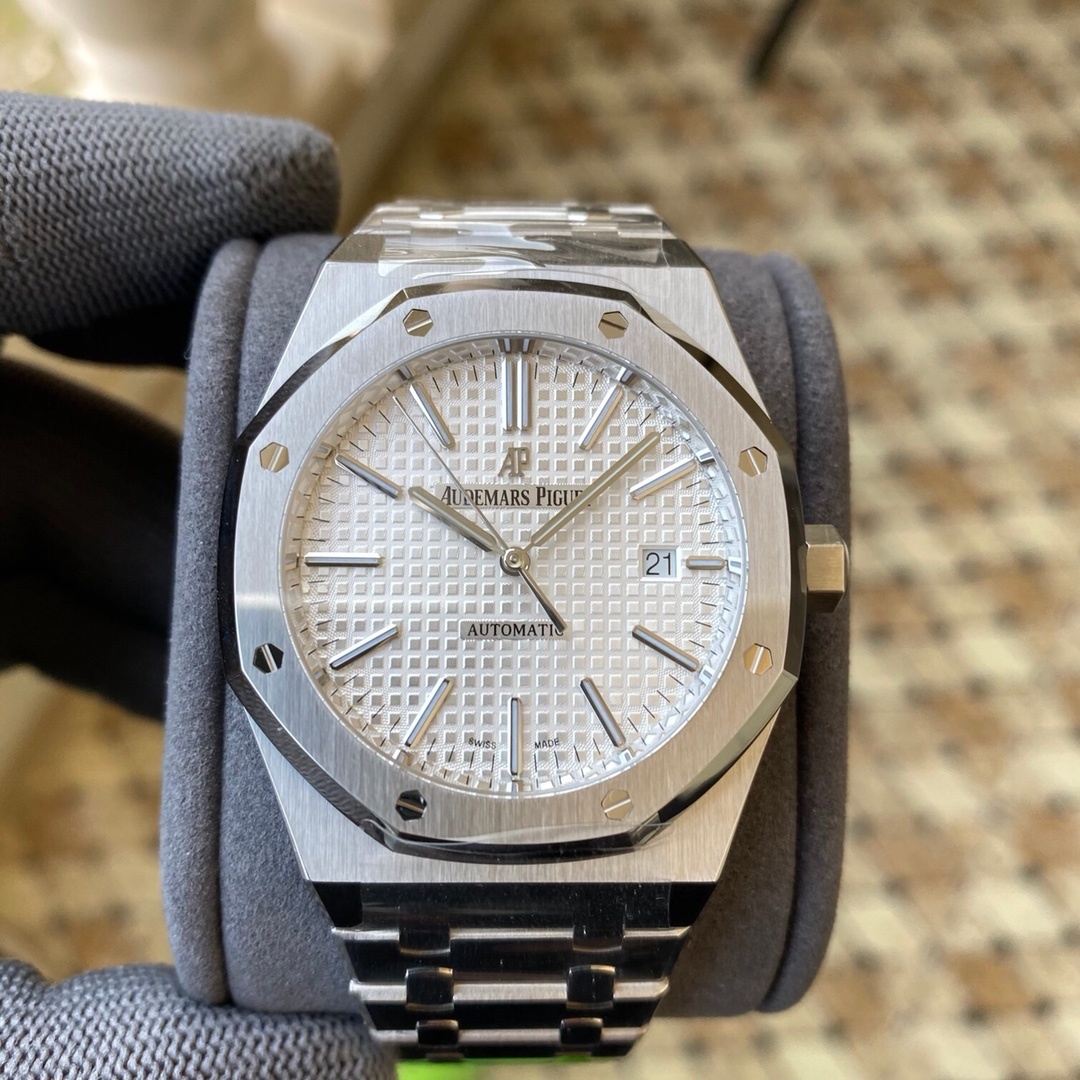 Audemars Piguet Royal Oak 15300 weißes Zifferblatt Edelstahl Automatik Uhr