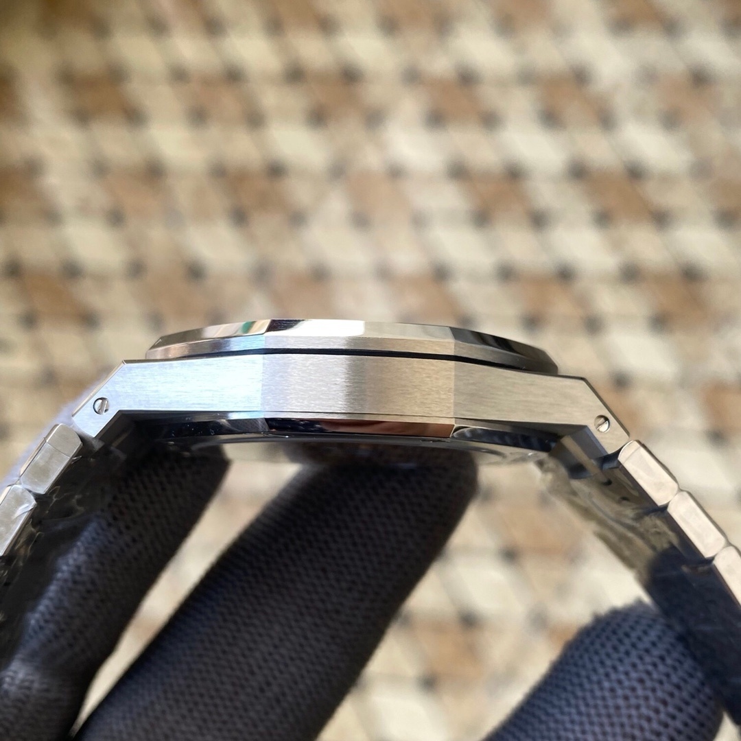 Watch00159 Audemars Piguet Royal Oak 15500 V2 – ZF Factory Stainless Steel Automatic Rep