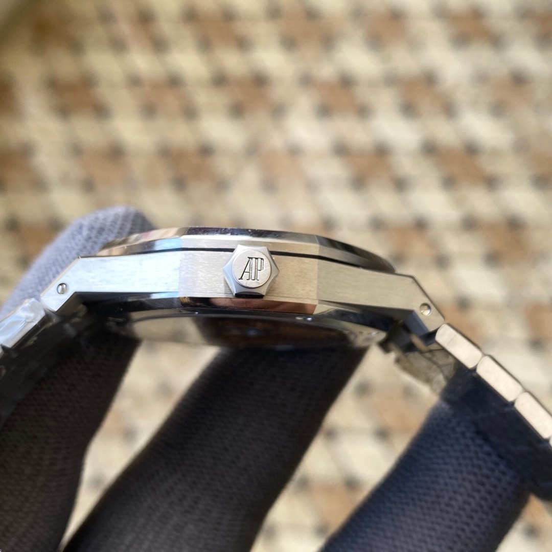 Watch00159 Audemars Piguet Royal Oak 15500 V2 – ZF Factory Stainless Steel Automatic Rep