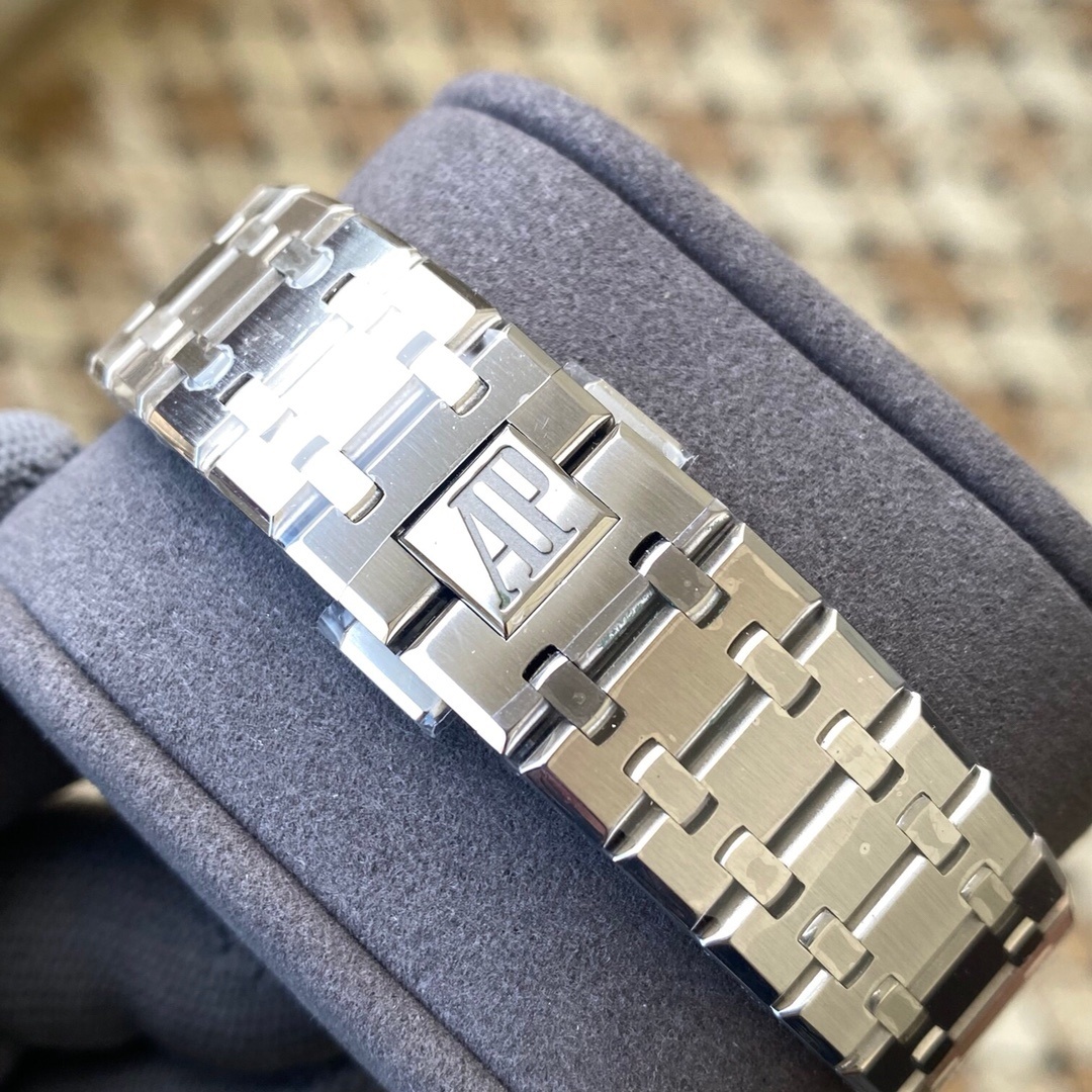 Watch00159 Audemars Piguet Royal Oak 15500 V2 – ZF Factory Stainless Steel Automatic Rep