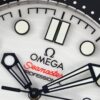 Omega Seamaster Diver 300m Co-Axial Master Chronometer 42mm blanc 210.30.42.20.04.001 acier blanc 42mm, avec bracelet en acier