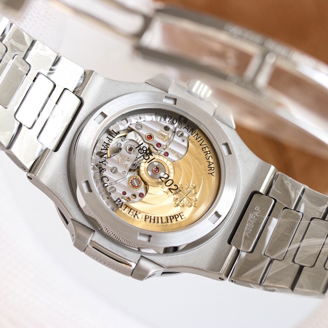 Patek Philippe Nautilus 5811/1G in Weißgold