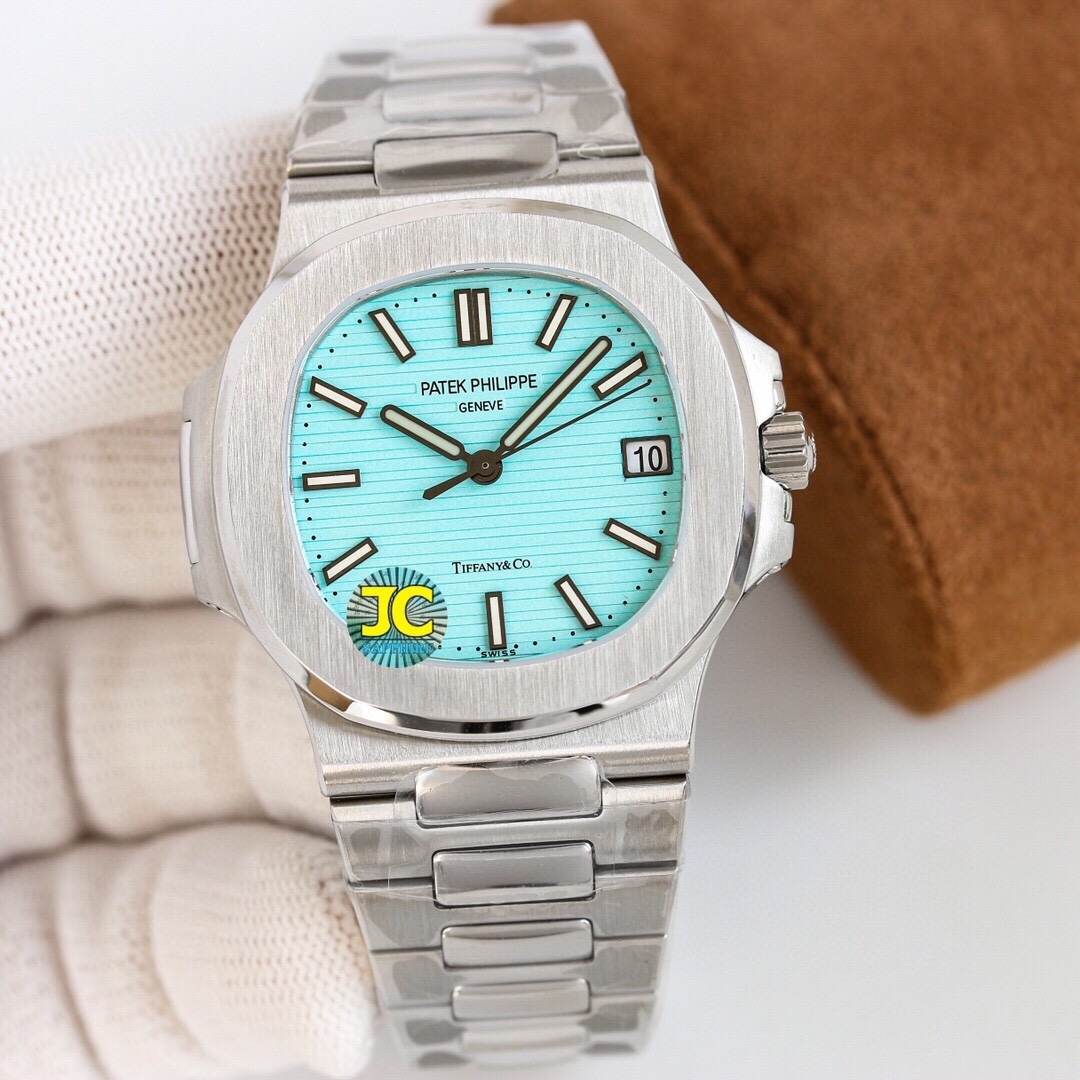 Patek Philippe Nautilus 5811/1G in Weißgold