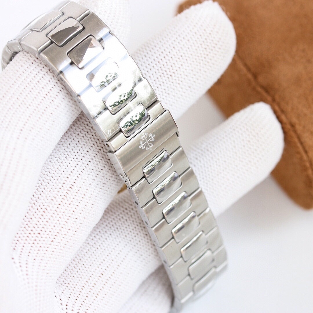 Patek Philippe Nautilus 5811/1G in Weißgold