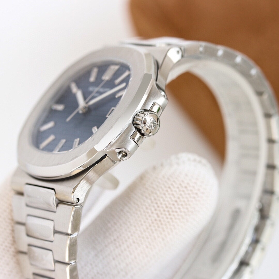 Patek Philippe Nautilus 5811/1G in Weißgold