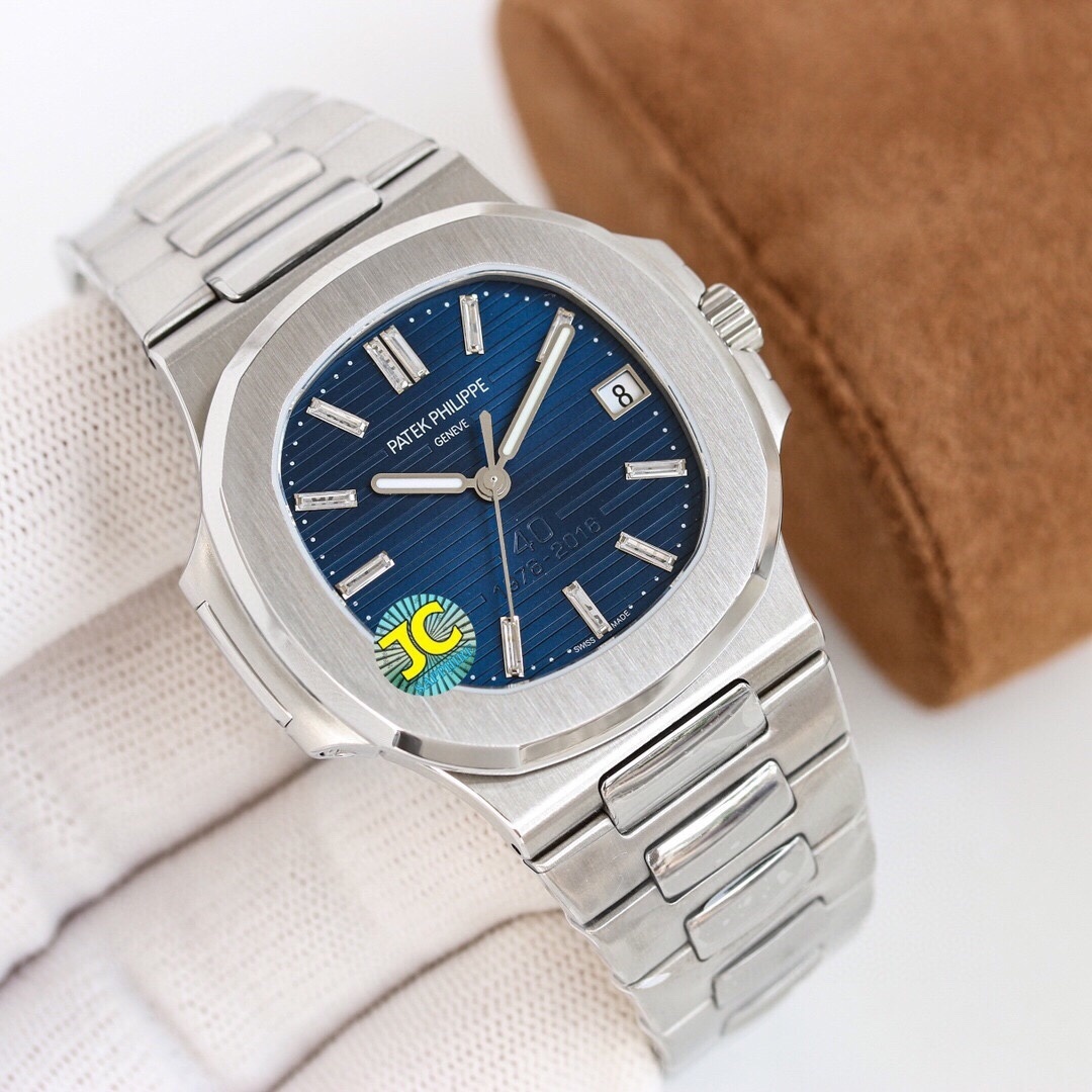 Patek Philippe Nautilus 5811/1G in Weißgold