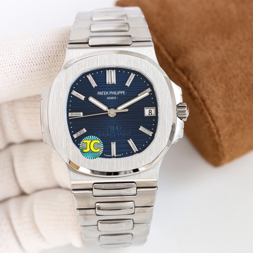 Patek Philippe Nautilus 5811/1G in Weißgold
