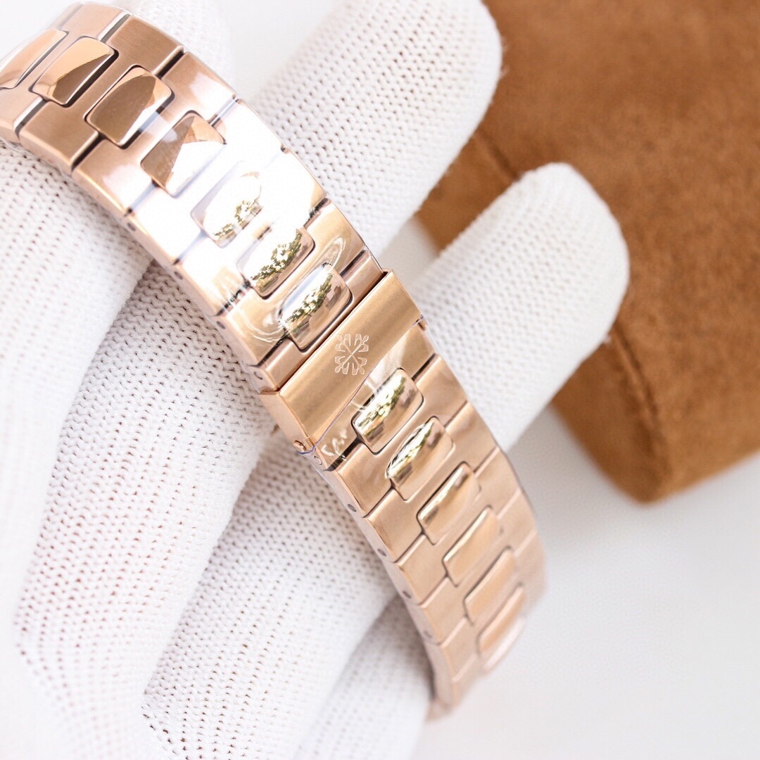 Patek Philippe Nautilus 5711/1R Rose Gold 40mm