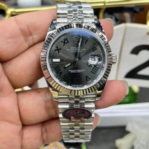 Watch03649