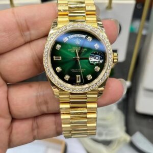 Watch03669