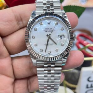 Watch06419